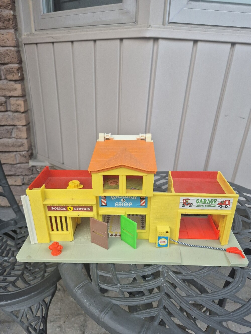 Vintage Playset Kids Toy - Yellow & Orange Garage and Shop